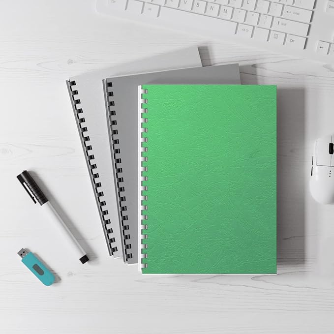 Binditek 100 Pack Grain Texture Paper Binding Presentation Covers, Letter Size, 13Mil, 90lb, 8.5 x 11 Inches, Un-Punched, Green