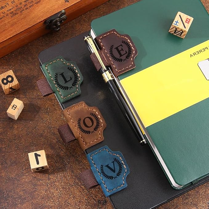 Custom Bookmark with Pen Holder with 26 Letters Personalized Magnetic Leather Book Mark, Customized Name Book Marker Clip with Initial for Men Women, Gifts for Book Lovers, Readers, (Coffee, G)